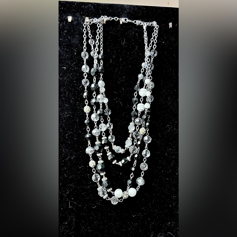 Elegant Black and White Beaded Necklace